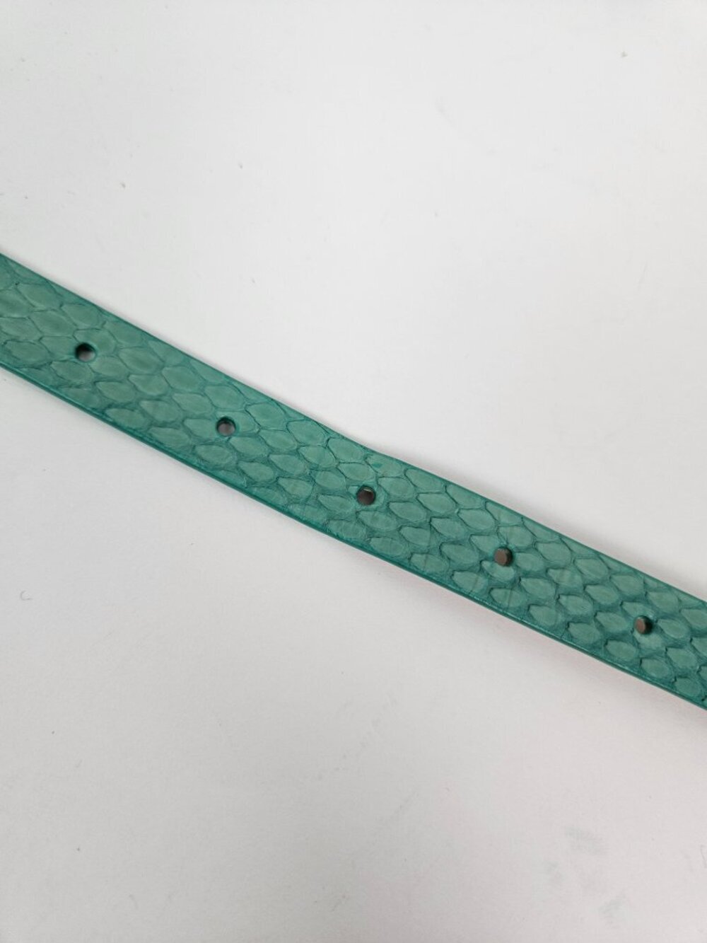 J. Crew Triple Loop Turquoise Snake Embossed Leather Skinny Belt S A8107 - Picture 7 of 7